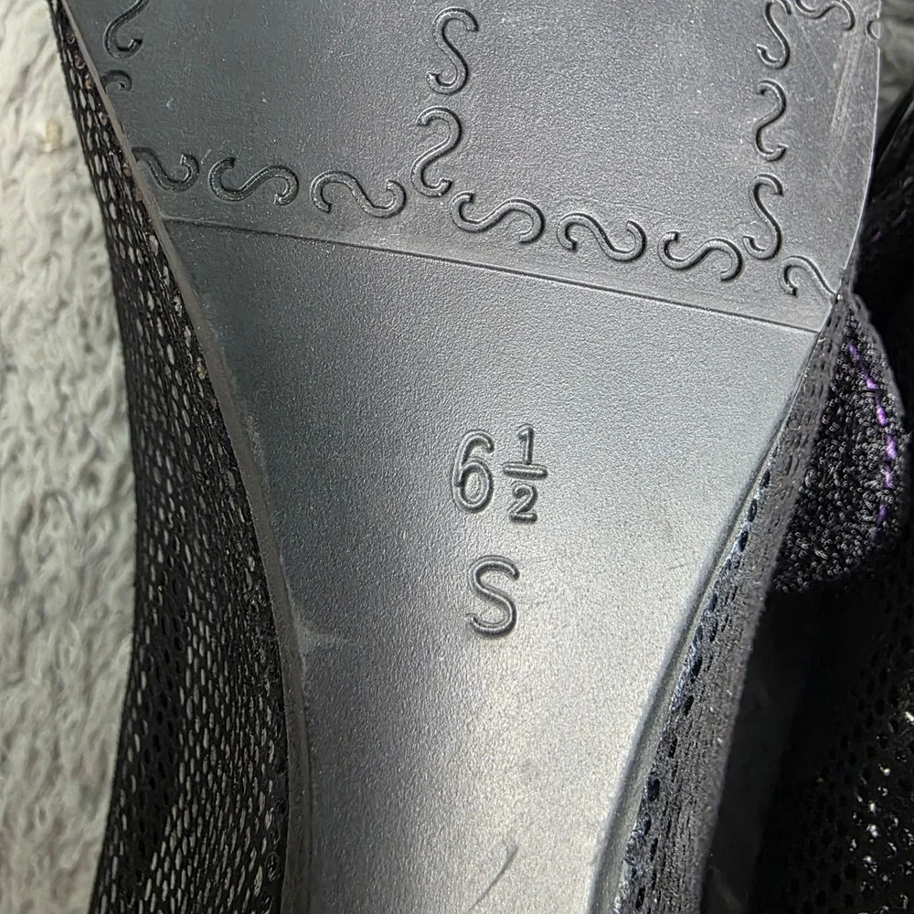 VTG Van Eli Wedge Pumps Black Textured Button‎ Square Toe Womens 6.5 S Excellent